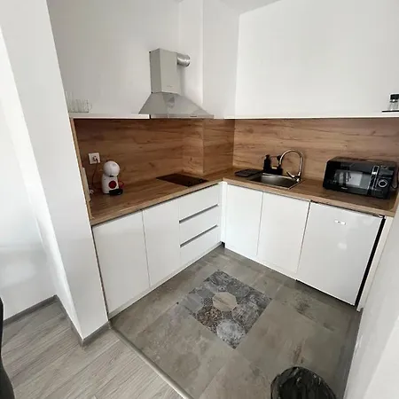 Lubata 5 Apartment