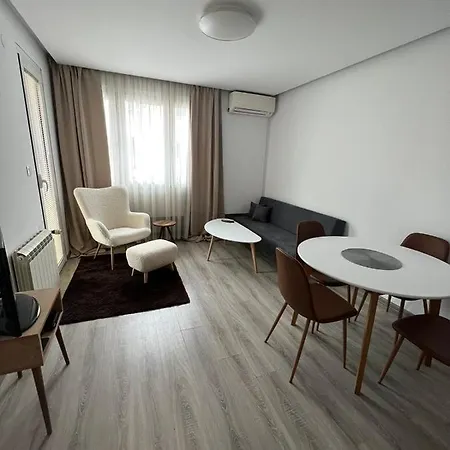Lubata 5 Apartment
